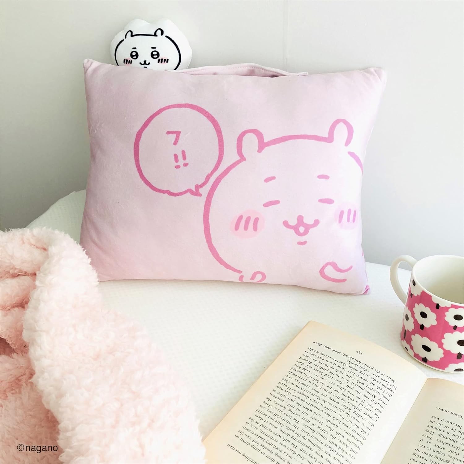MORIPiLO Hugging Pillow, Chiikawa Small and Cute Pillow, Mascot with Handle, Compact, Cushion, Goods, Plush, Nap Pillow, 11.0 x 15.4 x 3.5 inches (28 x 39 x 9 cm), Pink, Character Pillow, Morishita