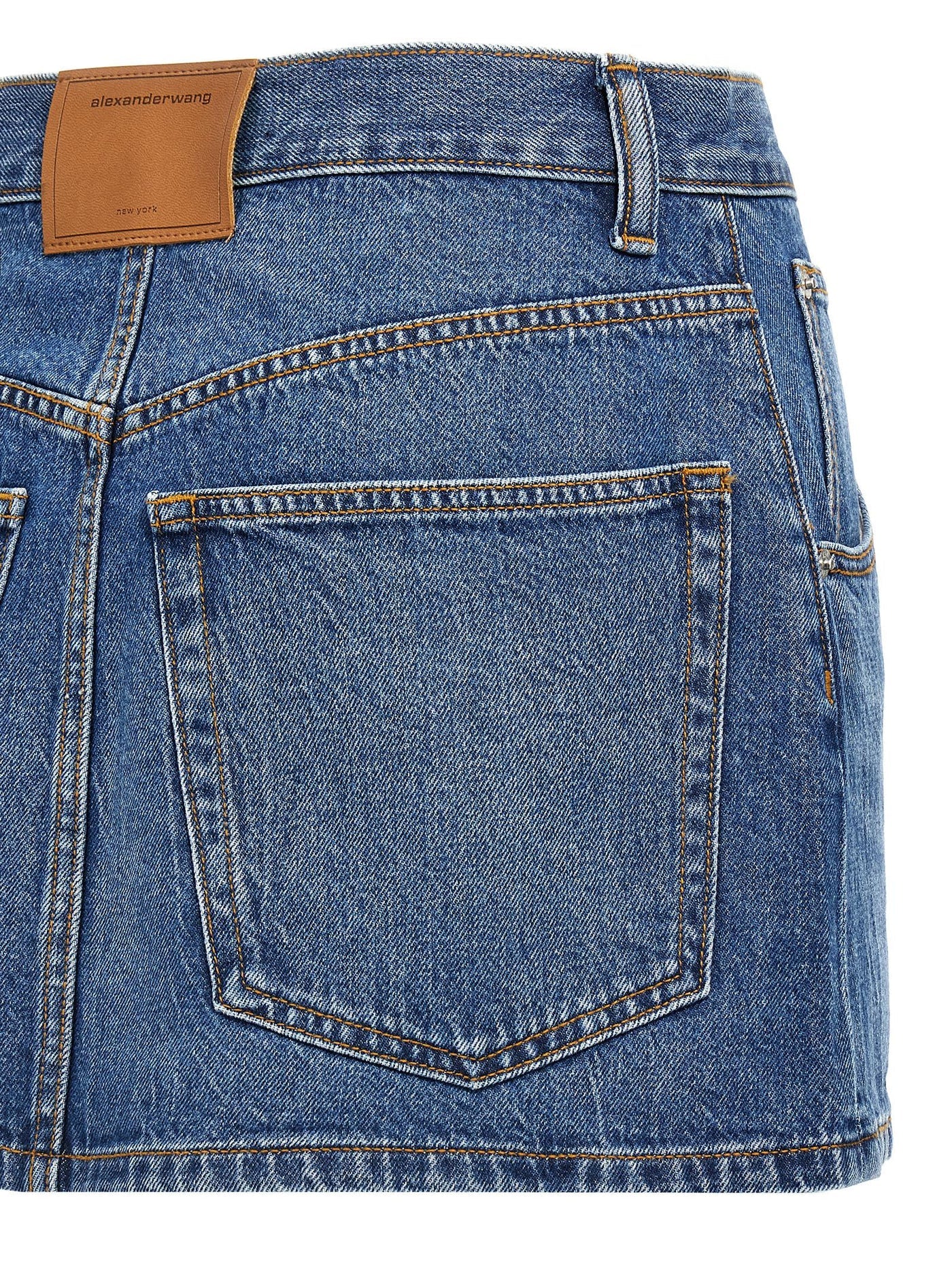 Denim X Alexander Wang デニムxアレクサンダーワンは、「包まれた」スカートを解体しました - Image 4