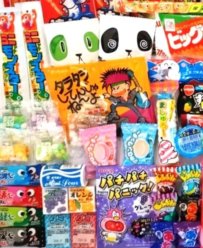 Japanese Snacks Assorted, 80-Piece Set, Includes 80 Boxes, Includes Mini Stickers