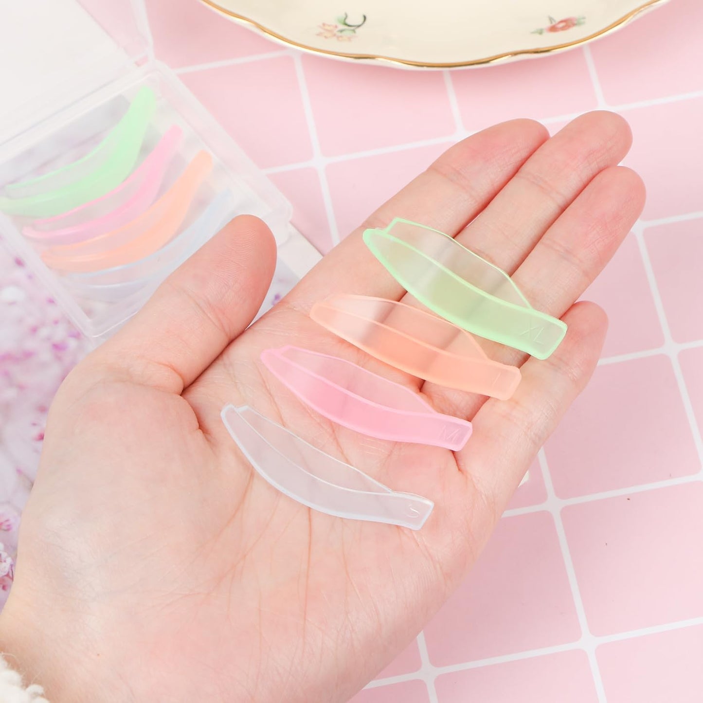 YOVOY Eyelash Lifting Silicone Pad Eyelash Extension Multicolor Colorful Eyelash Perm Pad Eyelash Perm Curler Pad Eye Makeup Eyelash Tool Perm Eyelash Cushion with Transparent Case