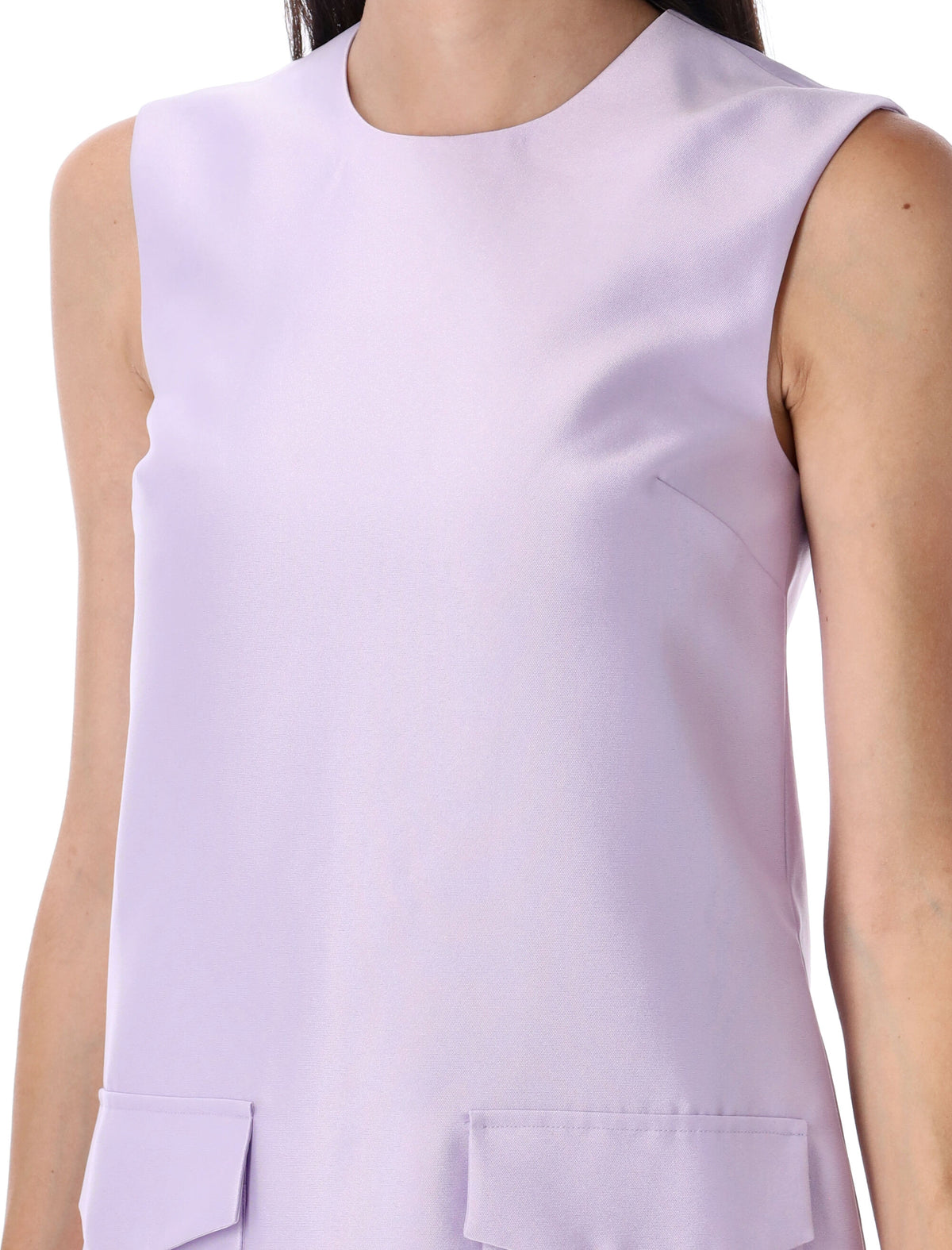 Self セルフポートレートは紫色のドレスを着ています - Image 4