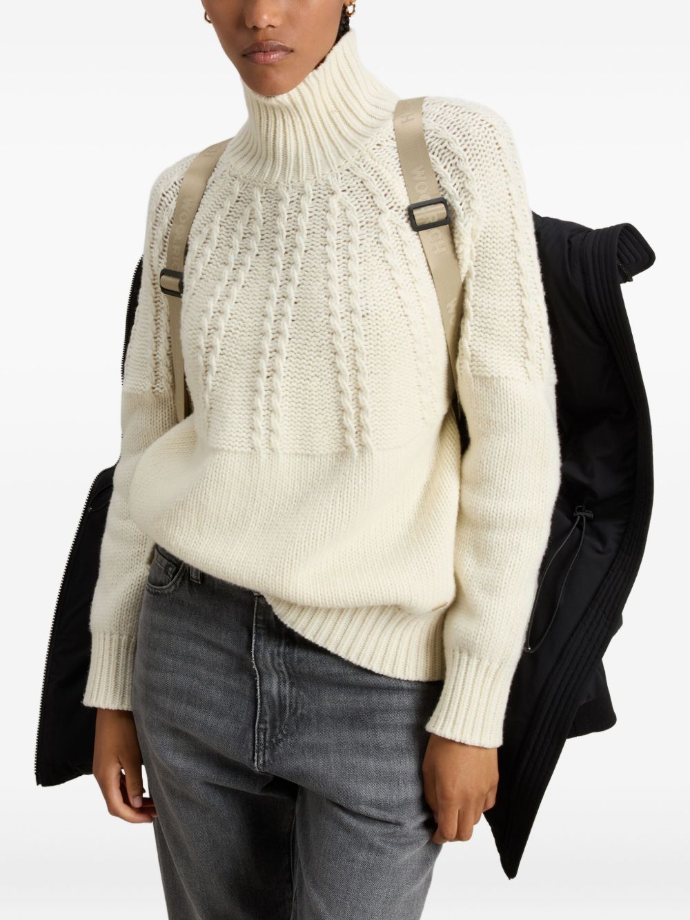 Woolrich ウールリッチは黒をコートします - Image 4