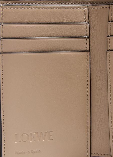 LOEWE ソフトカーフレザー製 スモール バーティカル ウォレット - Image 4
