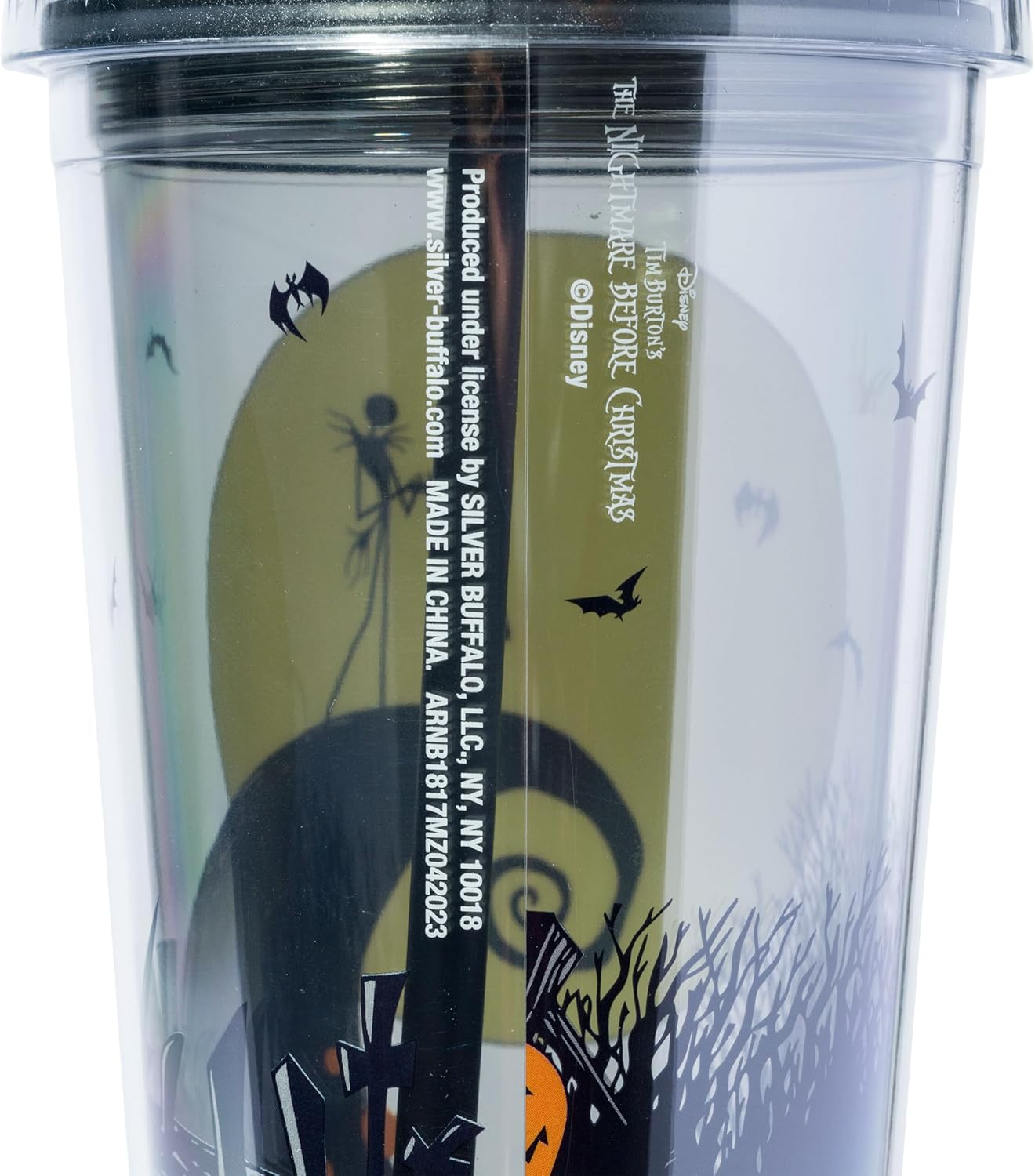 Silver Buffalo Disney Tim Burton Pesadilla antes de Navidad Escena de la Luna con Jack Skellington, Sally y Zero Taza de viaje con tapa brillante de cúpula, 710 ml