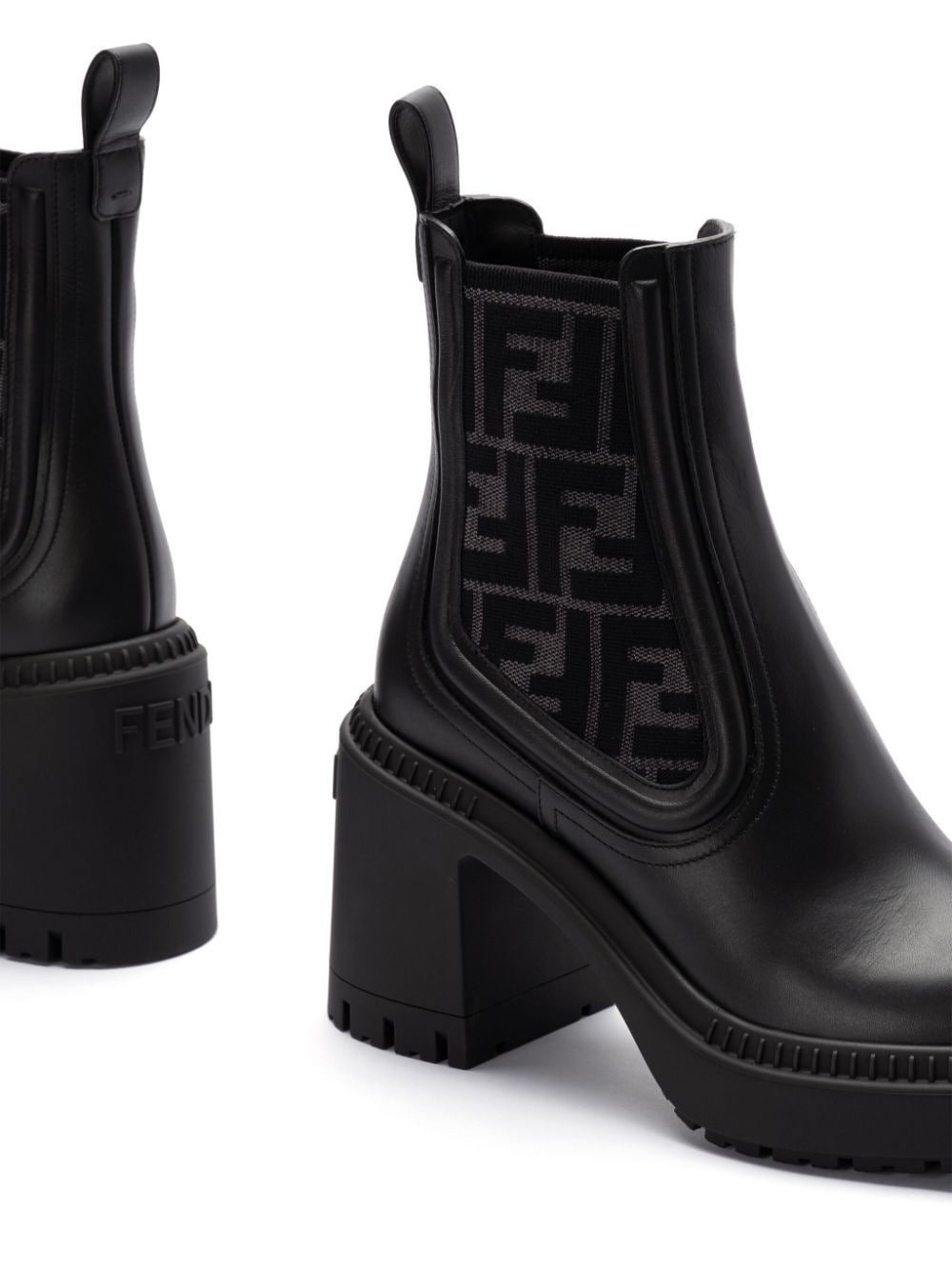Fendi フェンディドミノレザーブーツ - Image 4