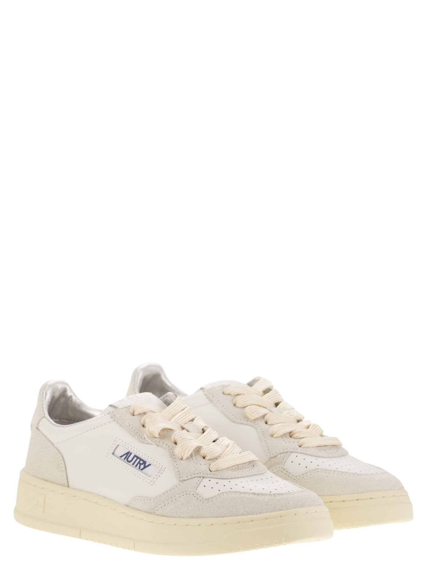 2つのトーングリッターを備えたAutry Medalist Low Sneakers - Image 4