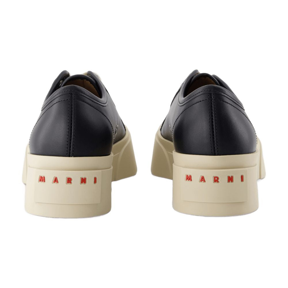 Marni スニーカーのマルニレザーブラックを締めました - Image 4