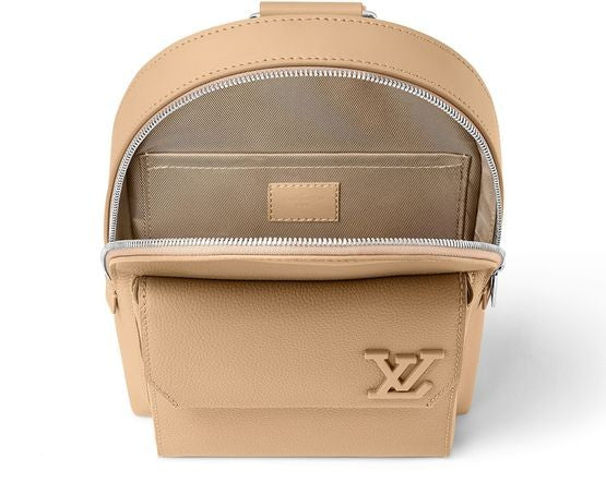 LOUIS VUITTON Pilot Slingbag - Image 4