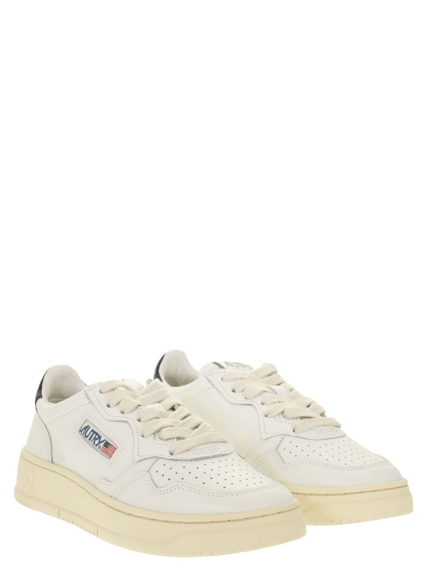 Autry Medalist Low Leather Sneakers - Image 4
