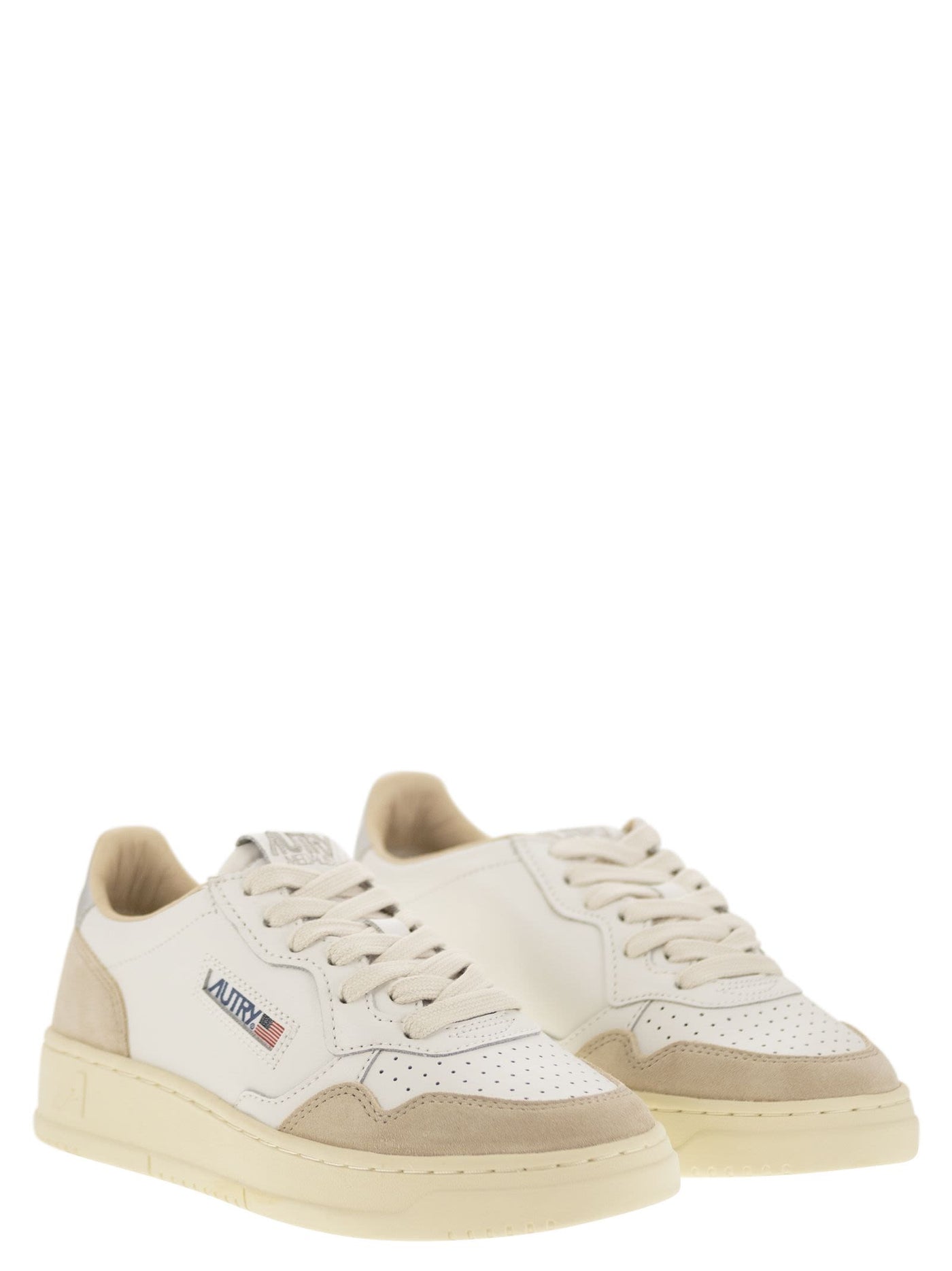 Autry Medalist Low Leather Sneakers - Image 4