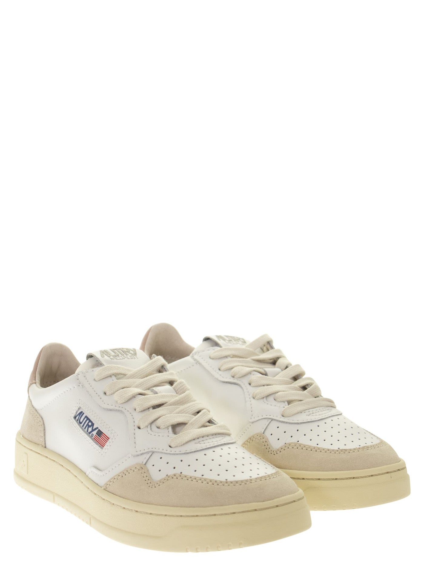Autry Medalist Low LeatherとSuede Sneakers - Image 4