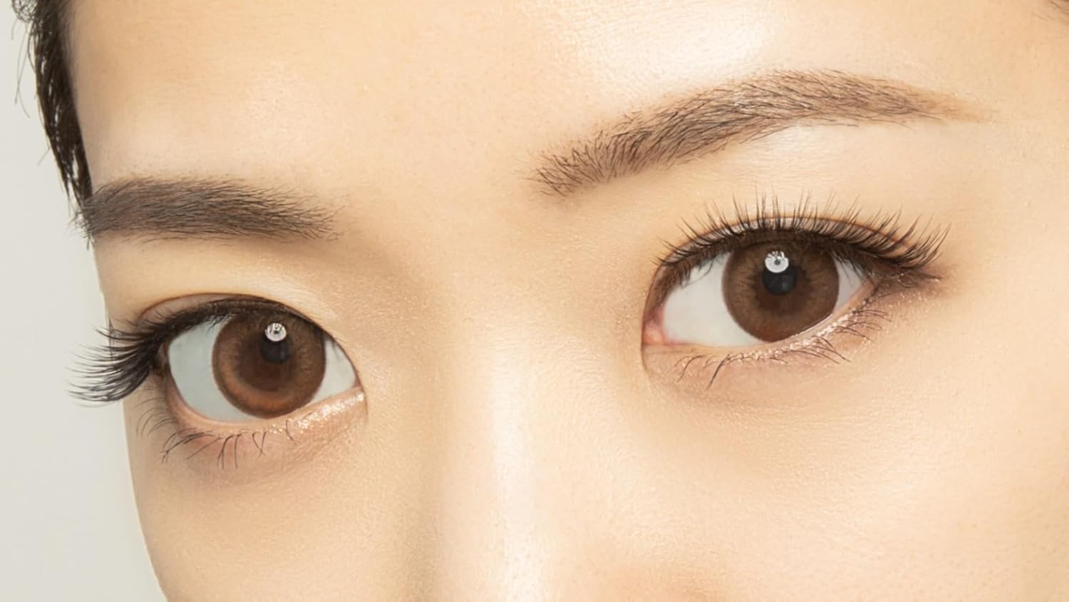 Diamond Rash Diamond Lash [Heroine Eye] 5 Pairs (for upper eyelashes) With long bundles of hair attached to the buttocks that make your eyes shine at the main level