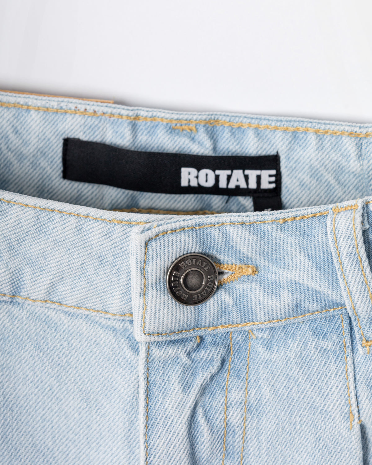 Rotate ショートパンツを青くします - Image 4