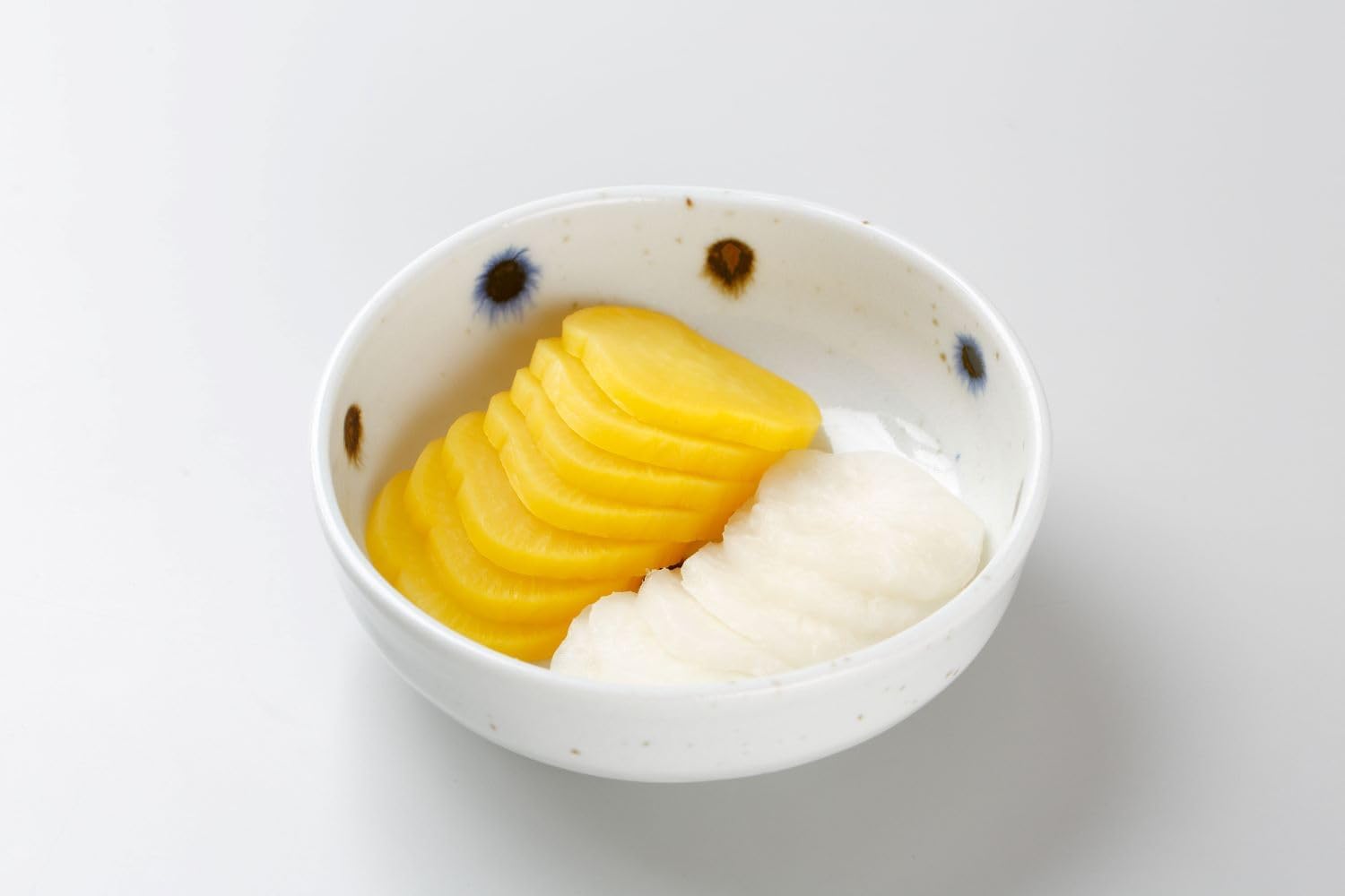 [冷蔵] 東海漬物カップスライス沢庵甘口東京 100g