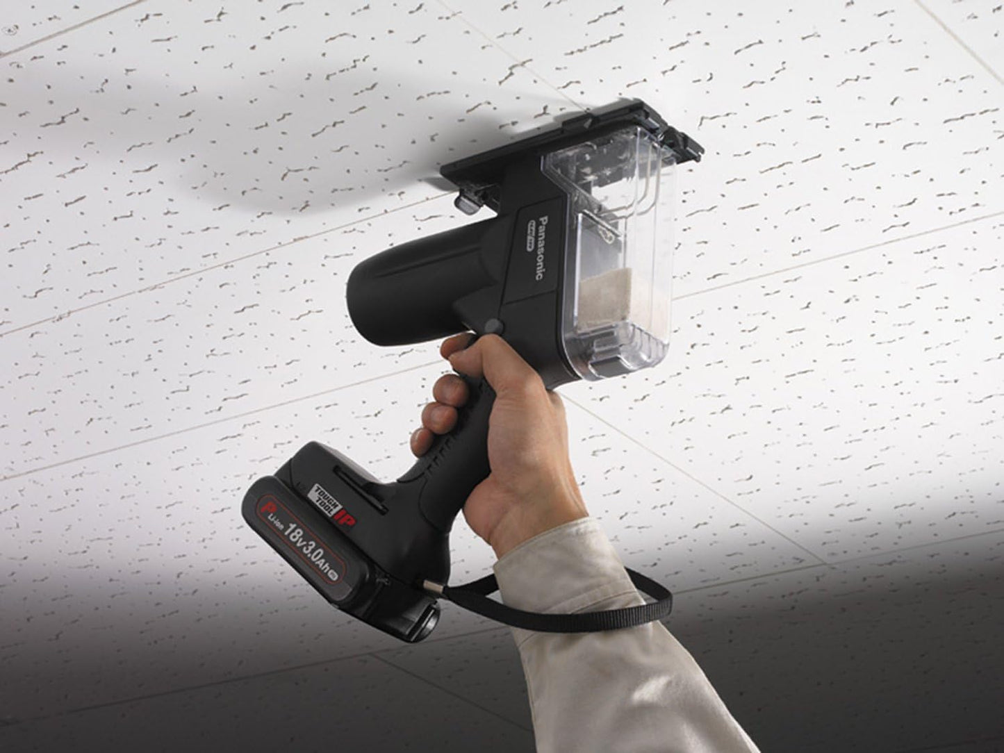 Panasonic (Panasonic) Cordless Angle Cutter, Main Unit Only (Battery Pack/Charger/Case Sold Separately) Dual (14.4V/18V Compatible) IP5X Cutting for Wood 15mm and Plasterboard 30mm EZ45A3X-B Black