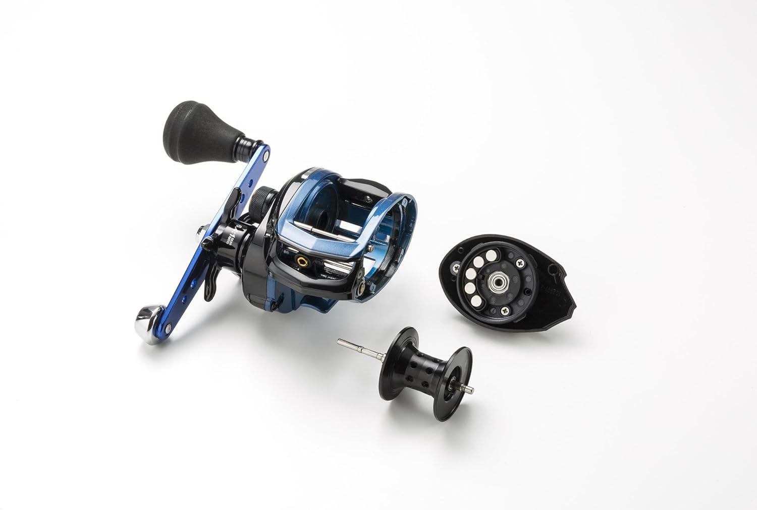 Abu Garcia Blue Max Ships, Assorted Five-Eyed, Mackerel and Crossfish, Double Axle Bait Reel