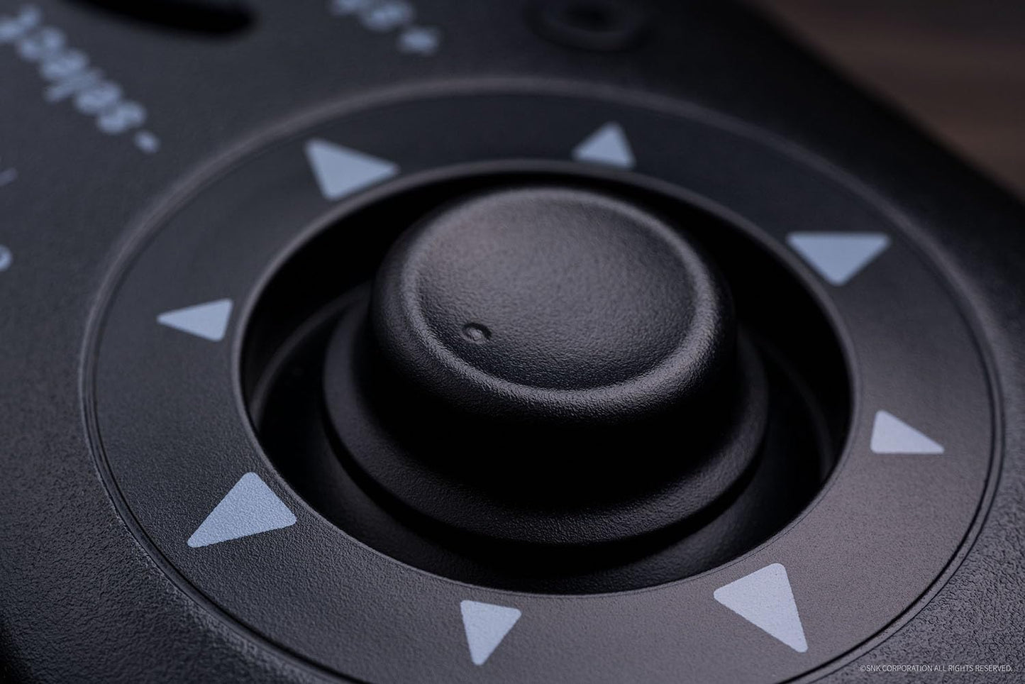 8Bitdo NEOGEO Windows、Android、NEOGEO mini用ワイヤレスコントローラ、クラシッククリック式ジョイスティック付き - SNK公式ライセンス (Black）