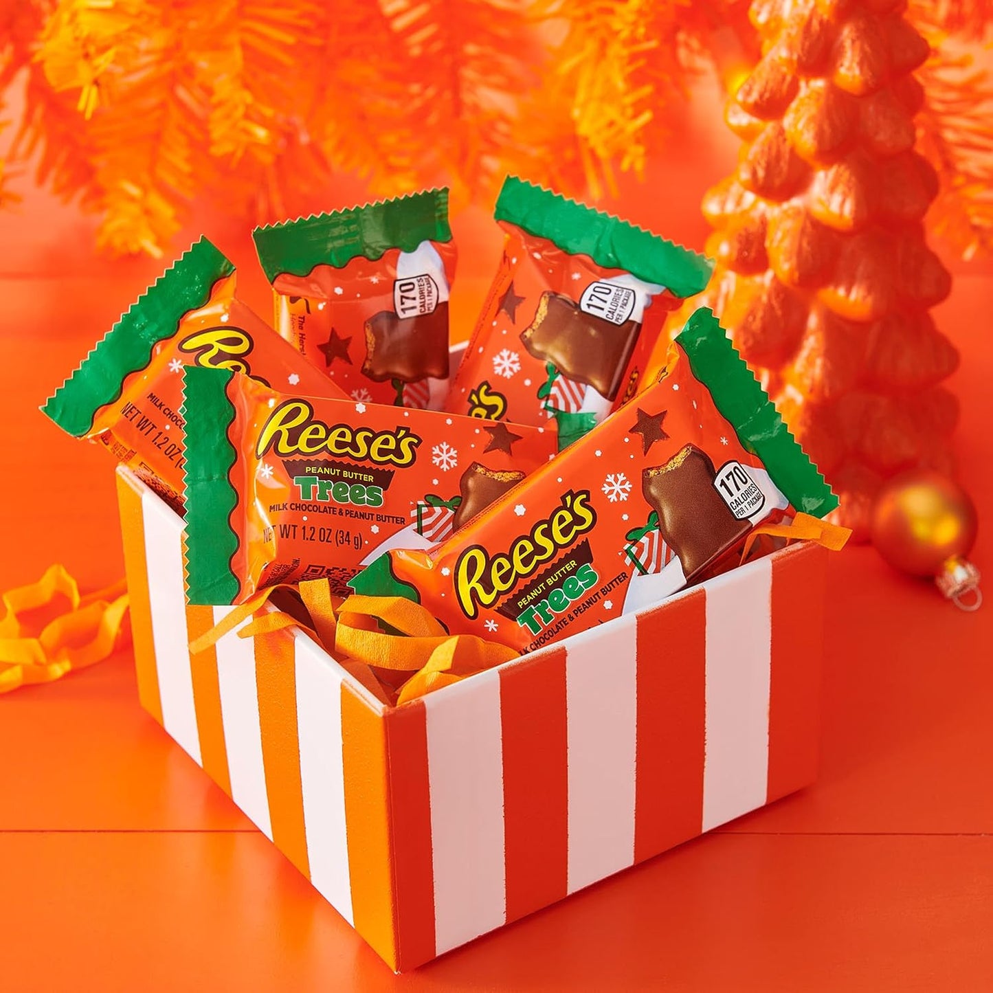 REESE'S Dulces de chocolate con leche y mantequilla de maní, Navidad, paquetes de 1.2 onzas (6 unidades)