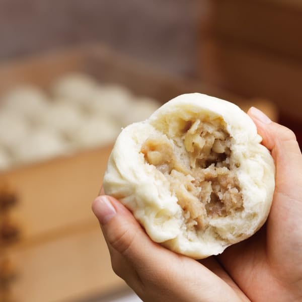 【Refrigerated Shipping】551 Horai Pork Buns, 6 Pieces | Osaka Specialty Steamed Manju Pork Buns for Souvenirs | Shelf Life Refrigerated for 5 Days Including Production Date | Easy in the Microwave for | A slightly sweet dough that matches your eating