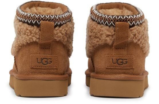 UGG Maxi Curly クラシック ウルトラ ミニ アンクルブーツ - Image 4