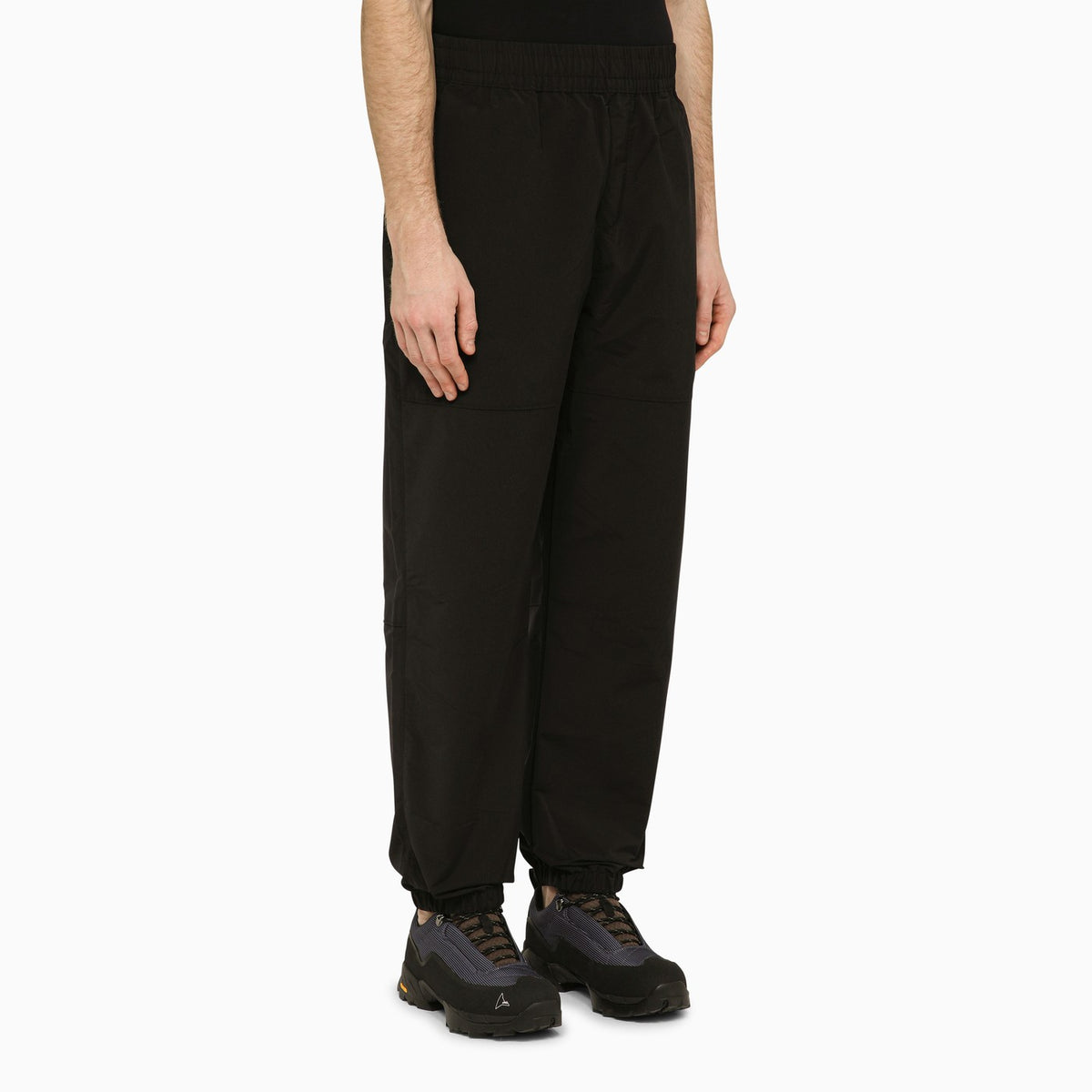 The The North Face Black Trousers In Technical Fabric With Logo - Image 4