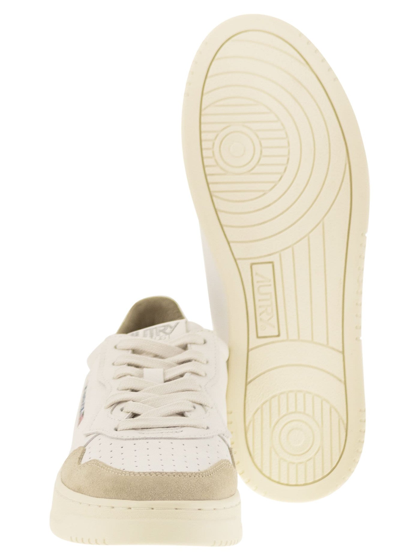 Autry Medalist Low Two Tone Leather Sneakers - Image 5