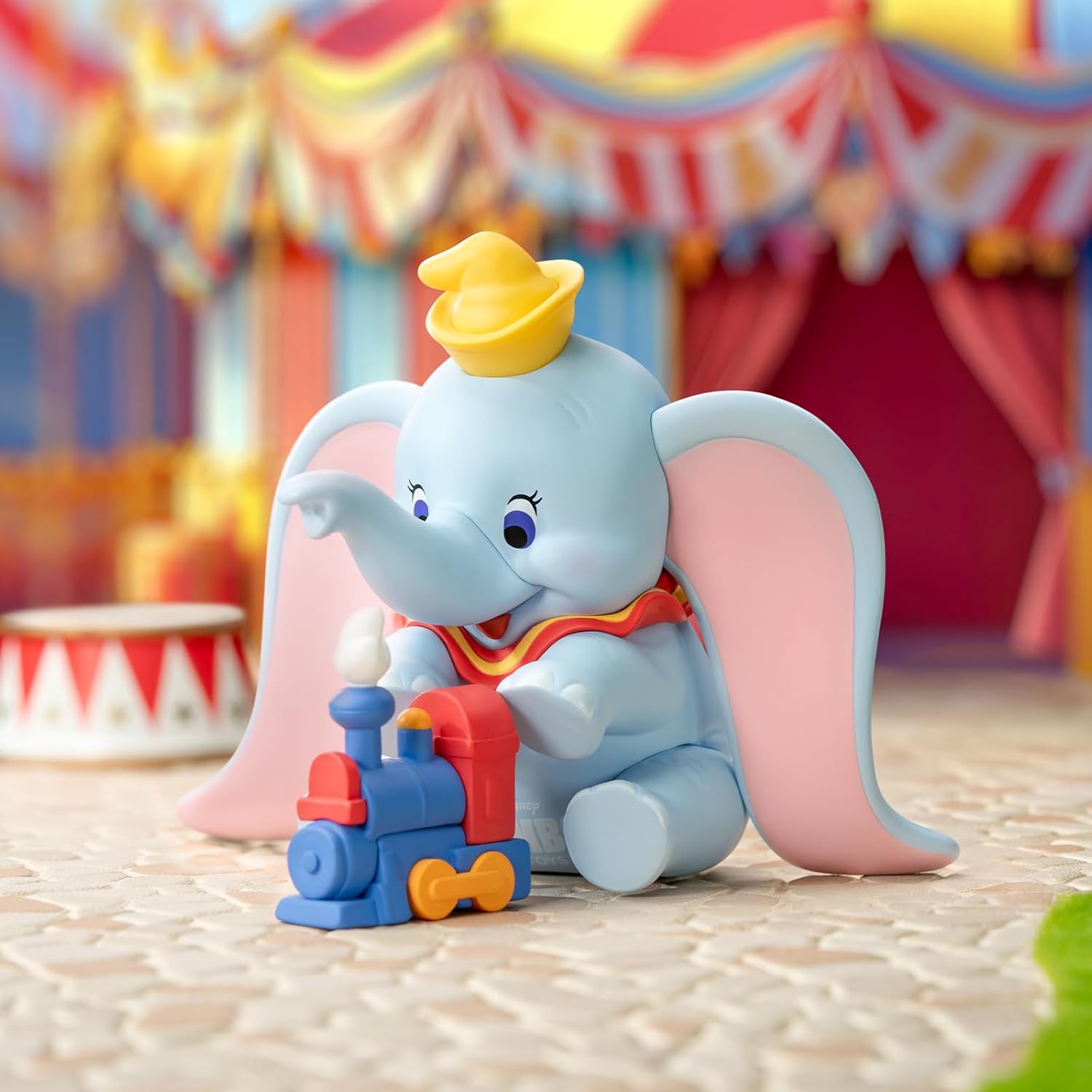 52TOYS DUMBO Happy Times Series Dumbo Figure Blind Box Tredding Figure Collectible Figure Painted Toy Toy Perfect Gift for Anime Fans Kids Collectors Birthday Christmas (1 Piece)