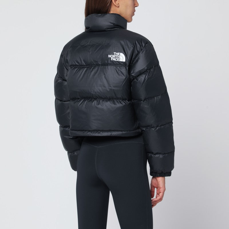 The ノースフェイスの黒いパッド入りのクロップドジャケット - Image 5