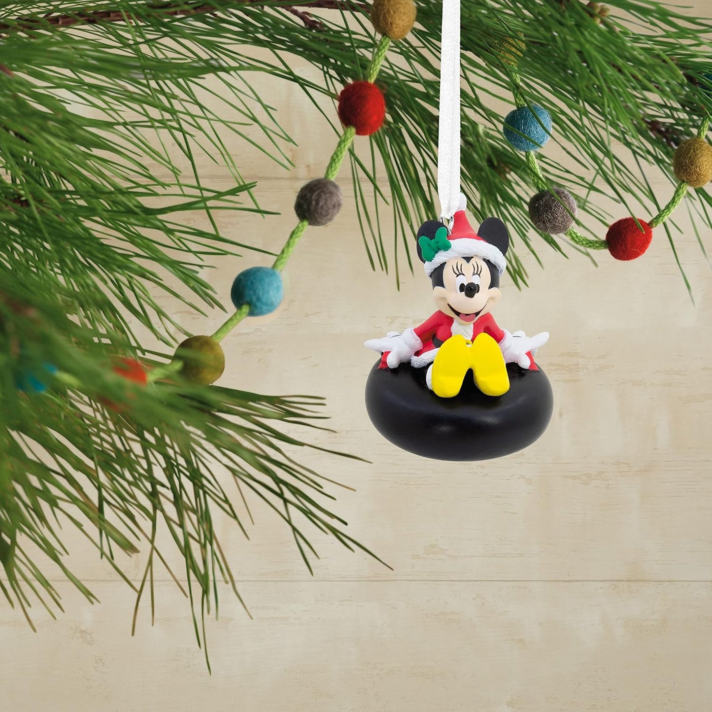 Hallmark - Adorno navideño colgante de Minnie Mouse de Disney en tubo de nieve