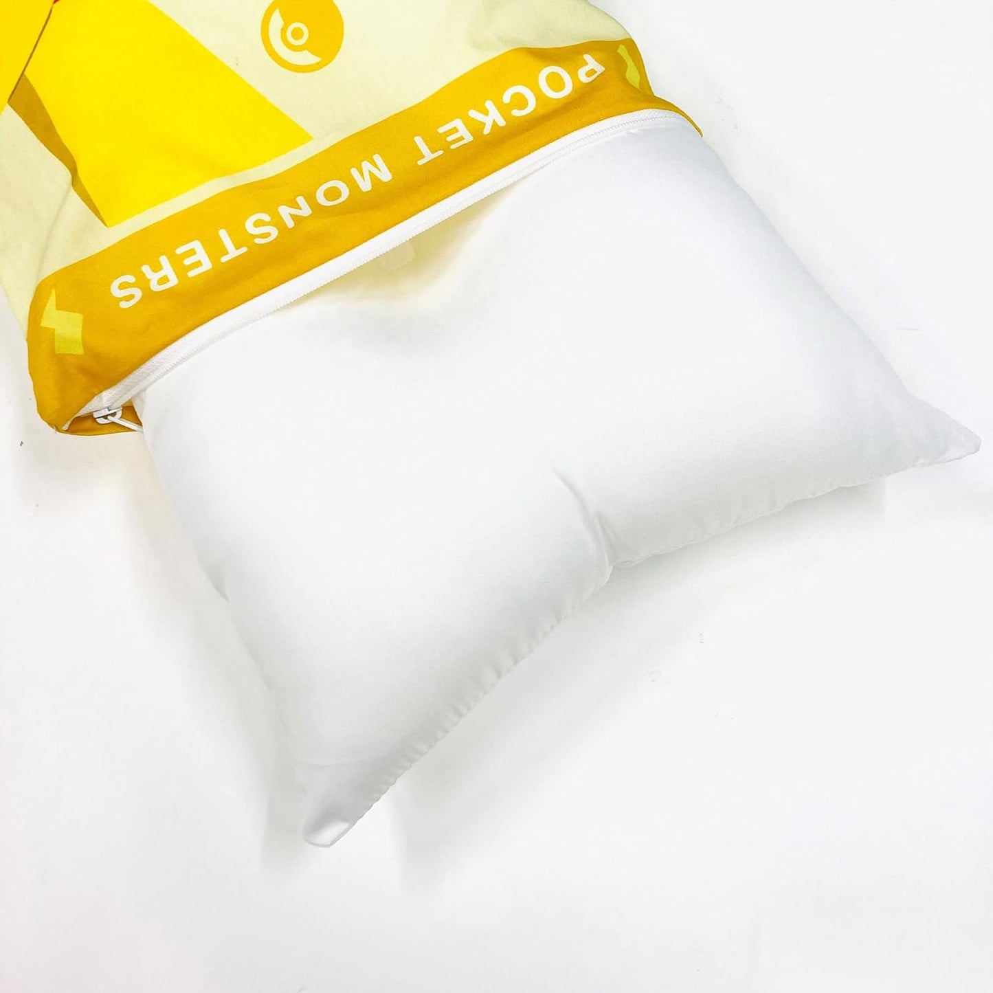 MORIPiLO Children's Pillow, Low Profile, Pokemon Pikachu Wink, Yellow, Approximately 11 x 15.4 inches (28 x 39 cm), Skin-friendly 100% Cotton Fabric, Washable, Comes with Cover, Plush Toy, Cushion