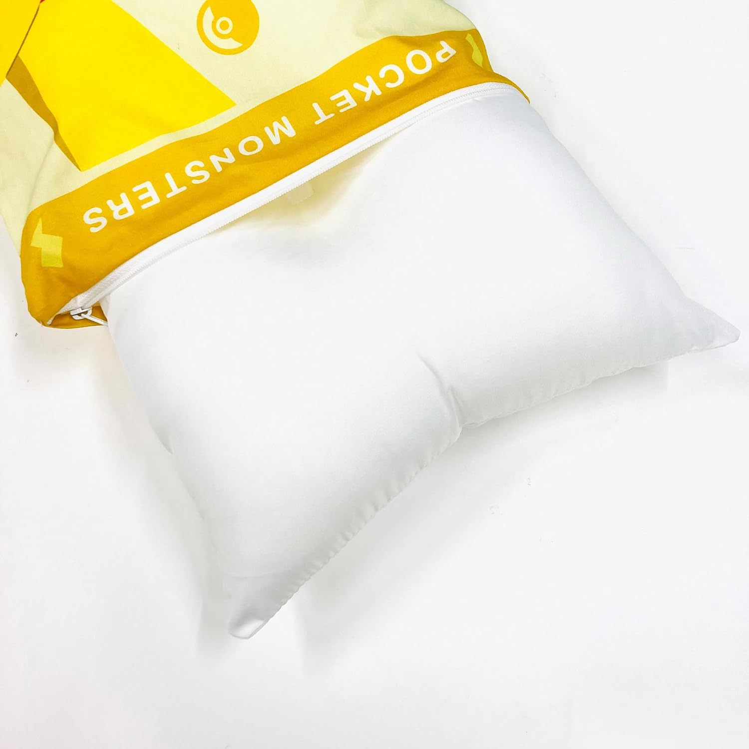 MORIPiLO Children's Pillow, Low Profile, Pokemon Pikachu Wink, Yellow, Approximately 11 x 15.4 inches (28 x 39 cm), Skin-friendly 100% Cotton Fabric, Washable, Comes with Cover, Plush Toy, Cushion