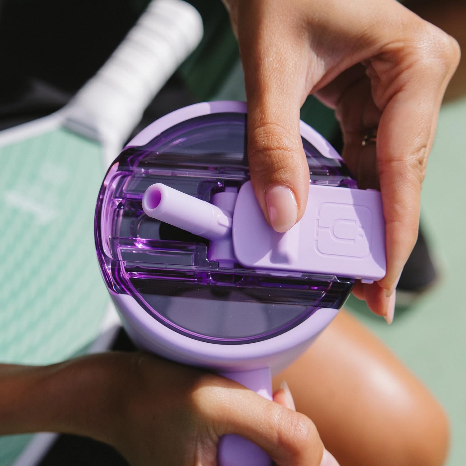 BrüMate Era Flip - Vaso de 40 onzas con tapa con pajilla cubierta 100 % a prueba de fugas, popote higiénico cubierto, botella de agua de acero inoxidable aislada con asa, apto para portavasos, sin BPA (Lilac Dusk)