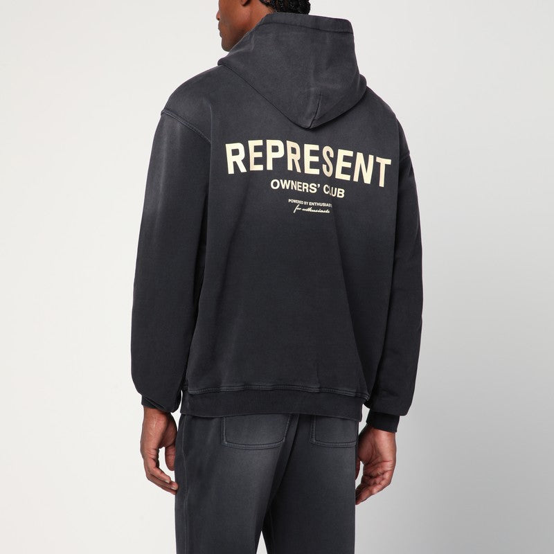 Represent 洗った黒い特大のフード付きスウェットシャツを表します - Image 5