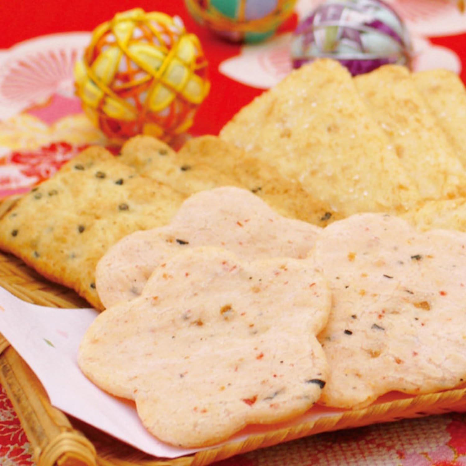 Kanazawa Kanerokuseika Kanerokunohana Black Sesame, Shrimp, Curry, Salad Crackers Assorted Popular 5 Varieties 18 Pieces Individually Wrapped Ready for Gifting KRN-10R