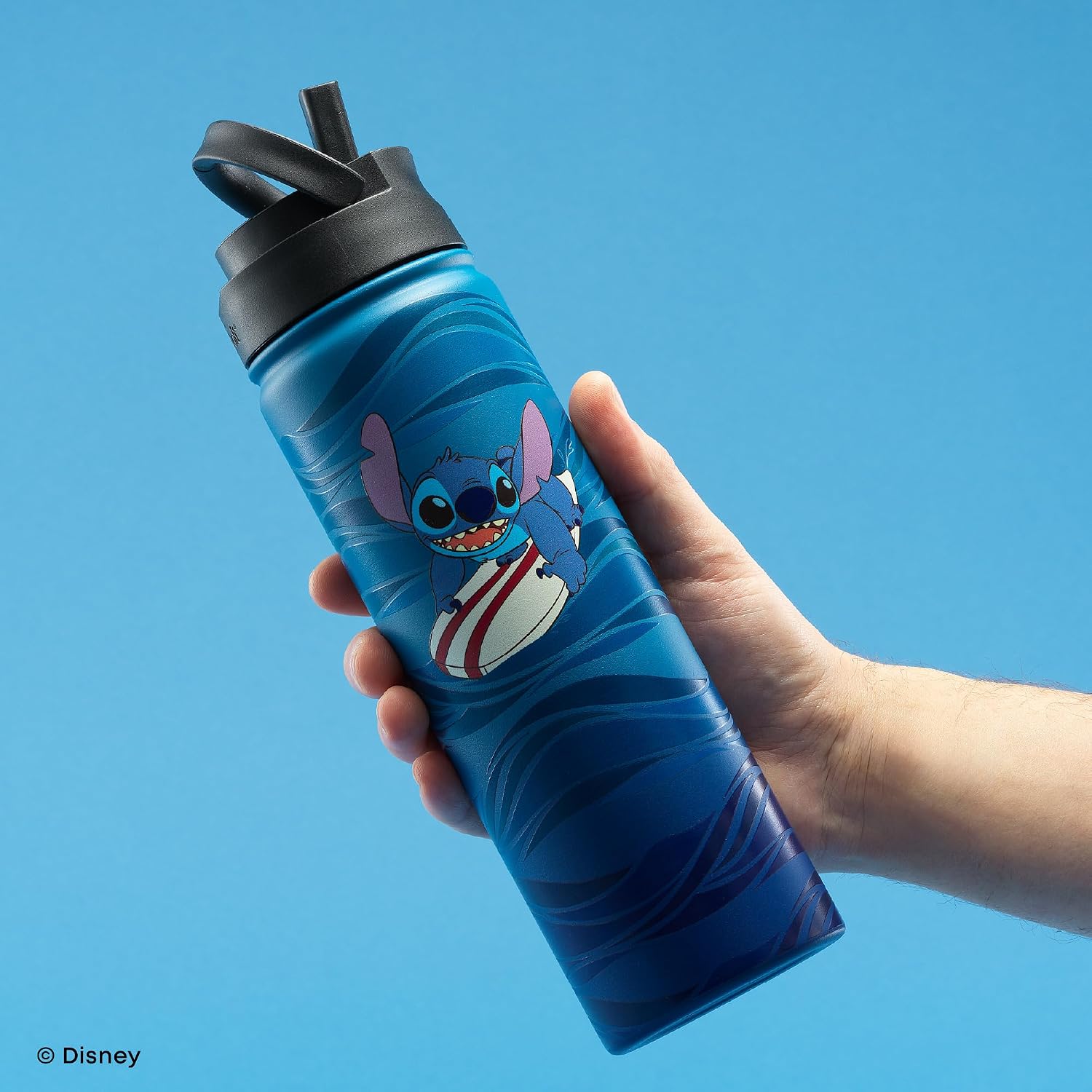 JoyJolt Disney Stitch Surf's Up - Botella de agua de acero inoxidable con tapa abatible, botella de agua aislada al vacío de 22 onzas, vaso sin BPA para escuela, gimnasio, deportes y viajes, regalos
