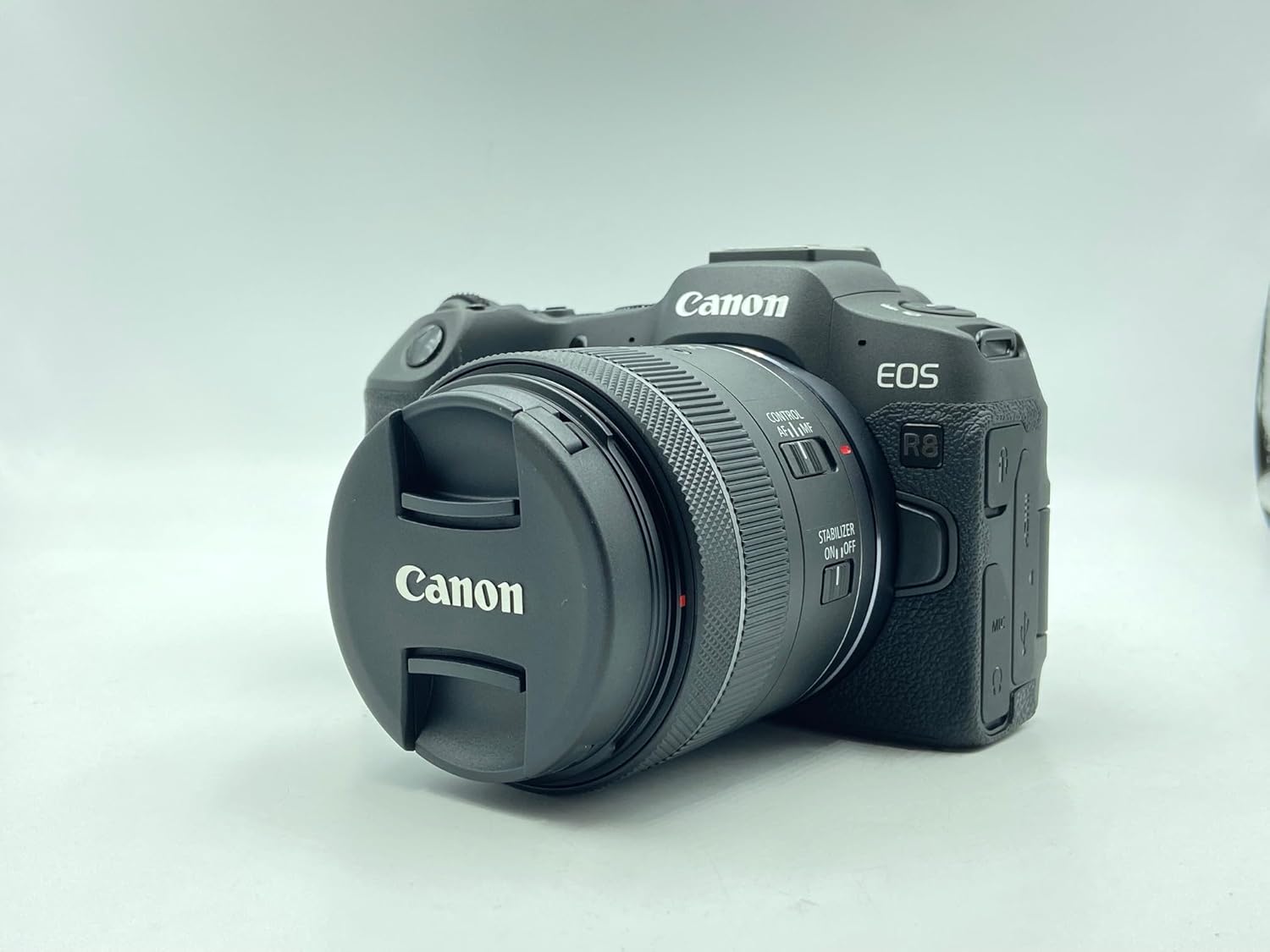 Canon EOS R8 Mirrorless Camera RF24-50mm F4.5-6.3 is STM Lens Kit Full Frame Hybrid Camera 24.2 Megapixel CMOS Image Sensor 4K Video Content Creator Vlog Camera Black
