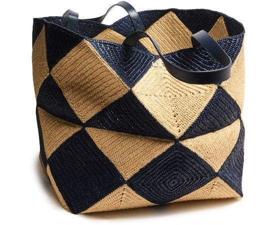 LOEWE Puzzle Fold Diamond XXL Tote in raffia - Image 5