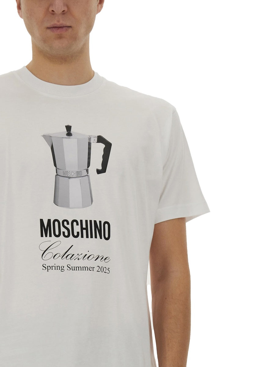 Moschino モスキーノ「朝食」Tシャツ - Image 5