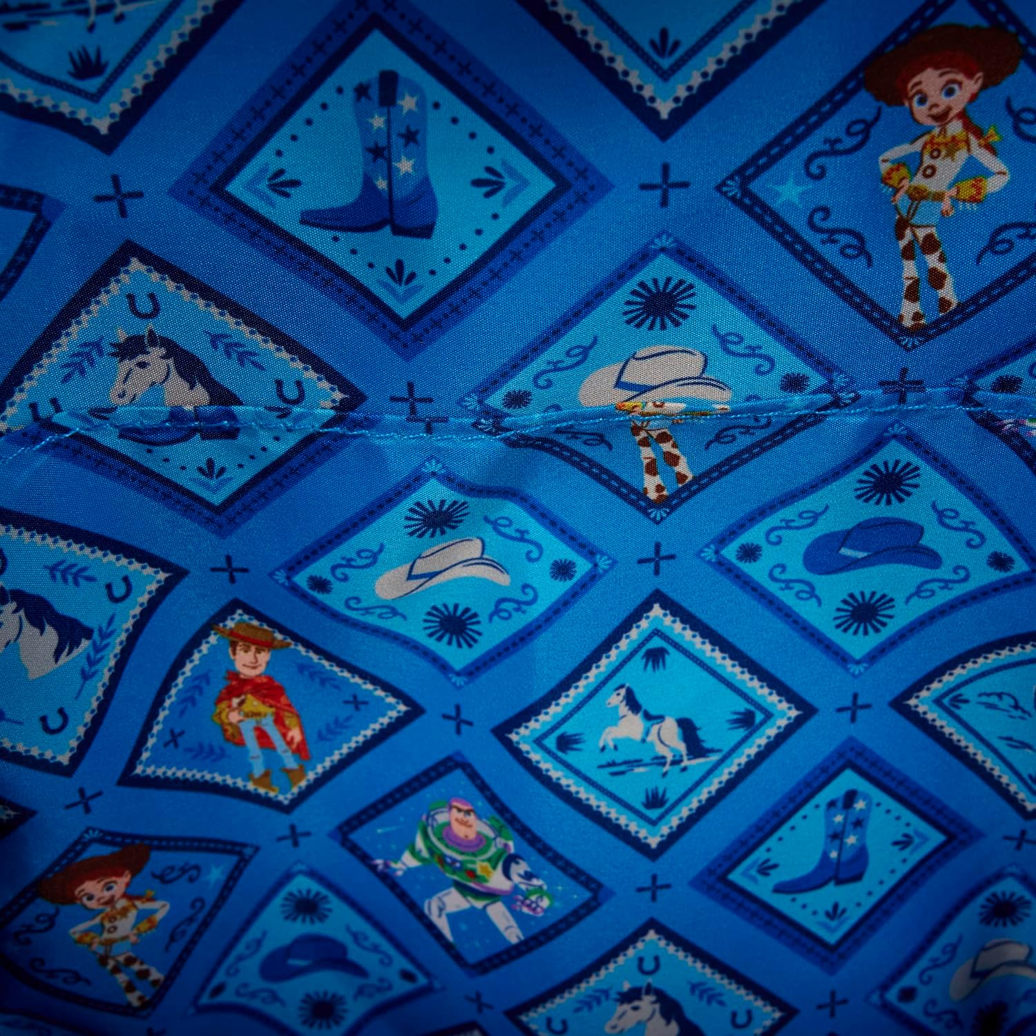 Loungefly Disney: Pixar - Toy Story 5 - To Infinity and Beyond - Mini mochila de personajes bordados - Regalo para niños y adultos - Bolsas coleccionables
