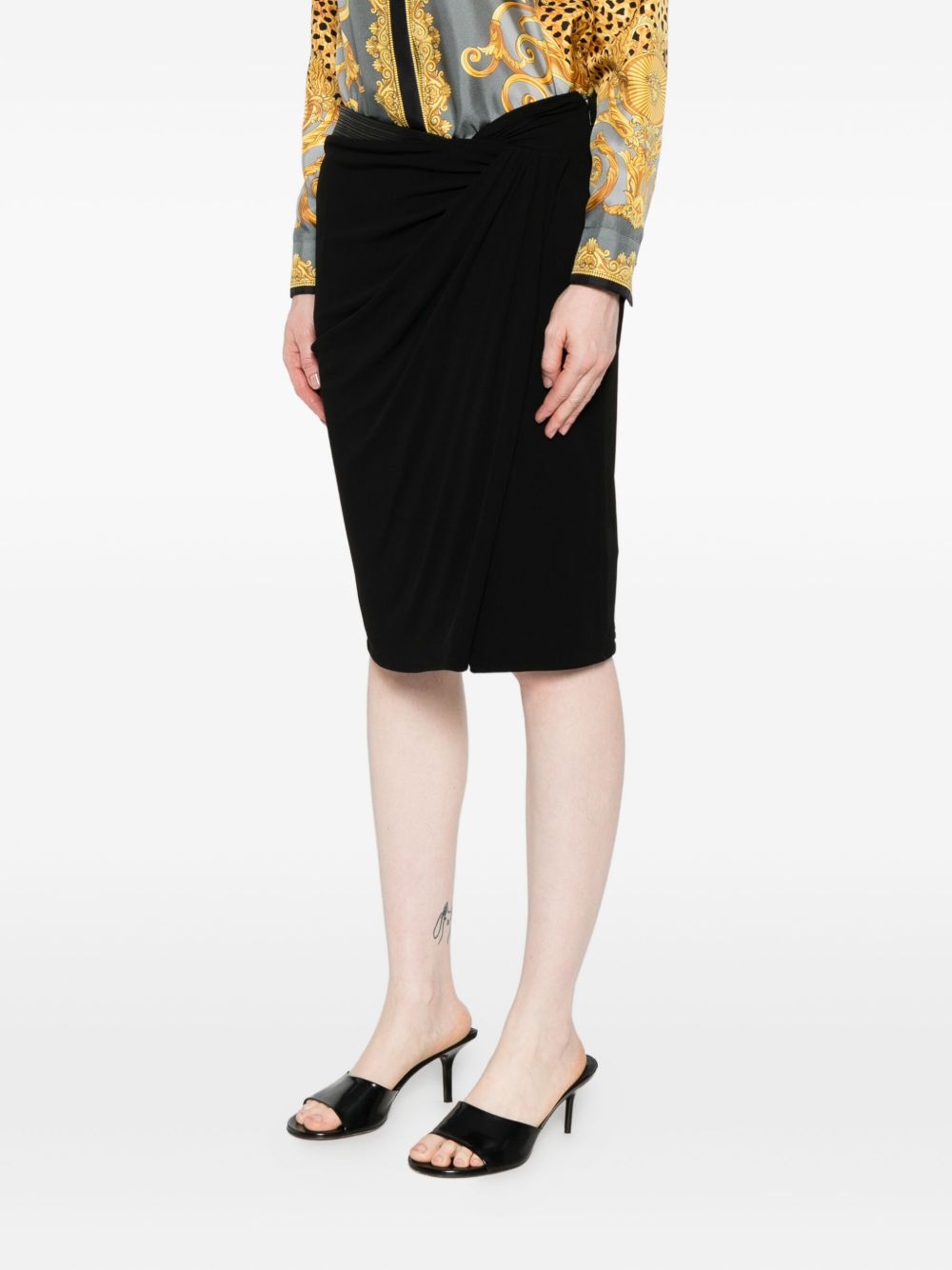 Versace ヴェルサーチスカートは黒です - Image 5