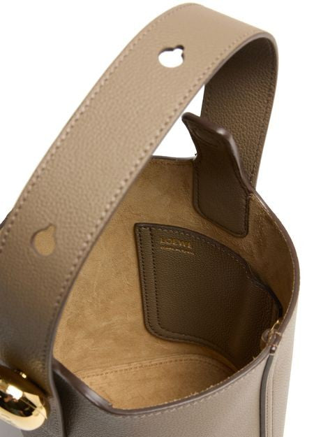 LOEWE Mini Pebble bucket in soft grained calfskin - Image 5