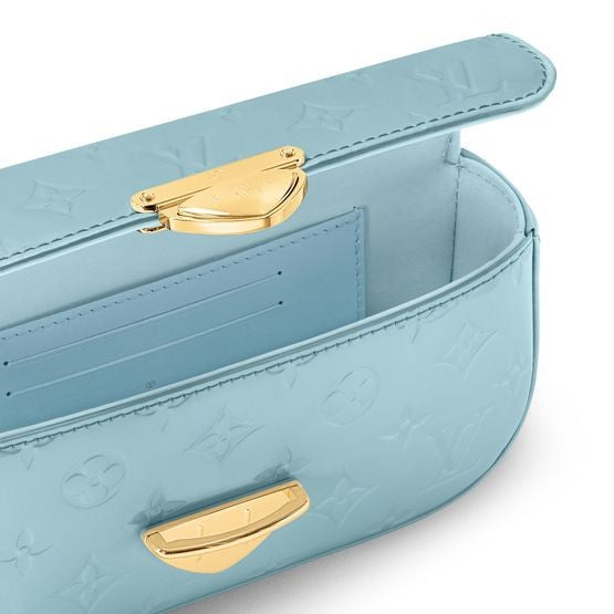 LOUIS VUITTON Malibu Pochette - Image 5