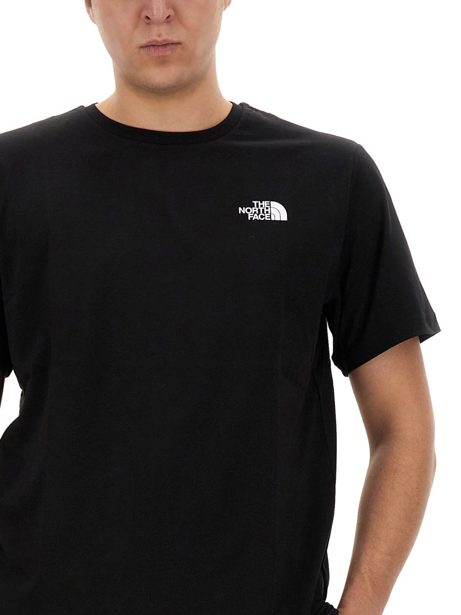 The ノースフェイスのロゴ入りTシャツ - Image 5