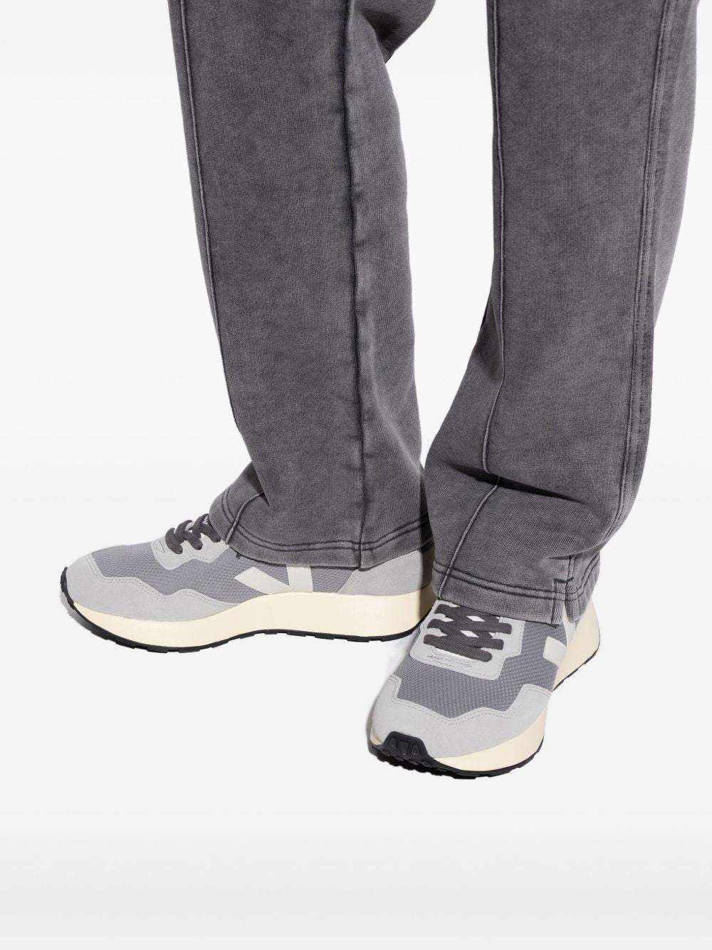 Veja Vejaスニーカーグレー - Image 5