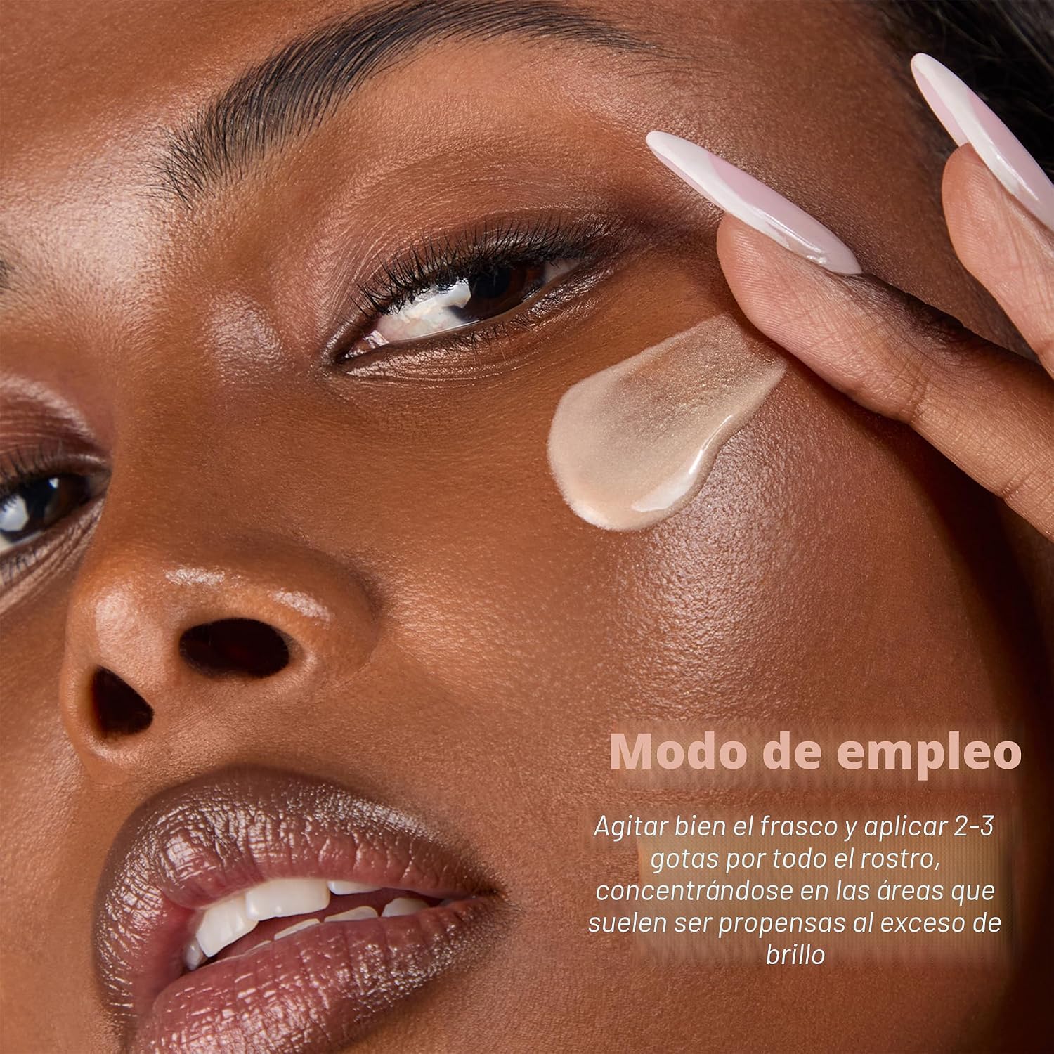 ICONIC LONDON Underglow Blurring Primer | Difumina imperfecciones y da a la piel un brillo radiante, maquillaje vegano y libre de crueldad, tono universal, 0.91 onzas líquidas