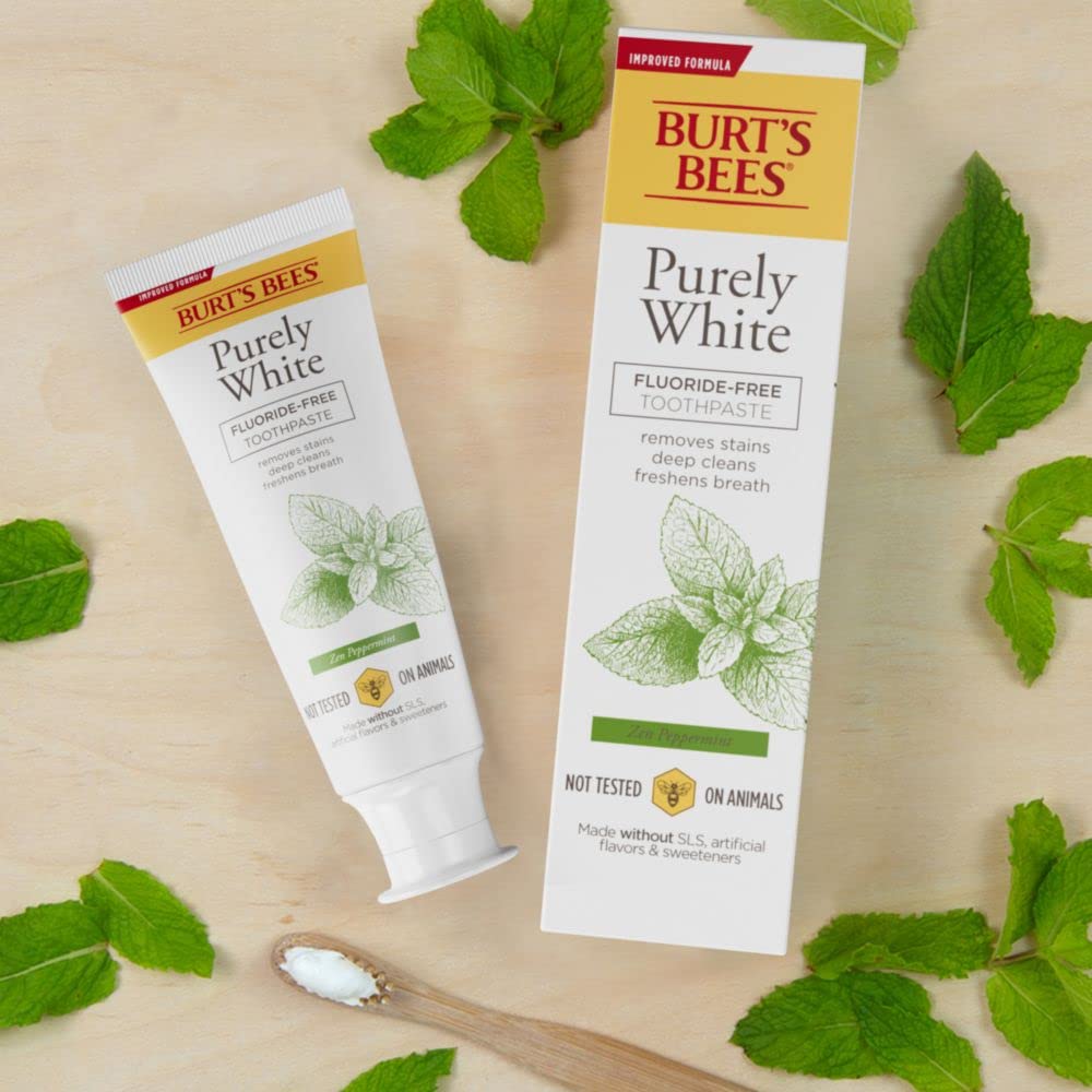 Burt's Bees Pasta de dientes, sabor natural, sin flúor, puramente blanca, menta zen, 4.7 onzas, paquete de 3