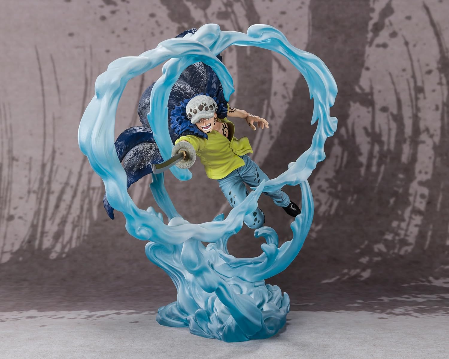 Bandai Spirits BAS63240 Figuarts Zero One Piece Trafalgar Law - Three Captains Onigashima Monster Decisive Battle - Approx. 9.5 inches (240 mm), ABS & PVC Pre-painted Complete Figure