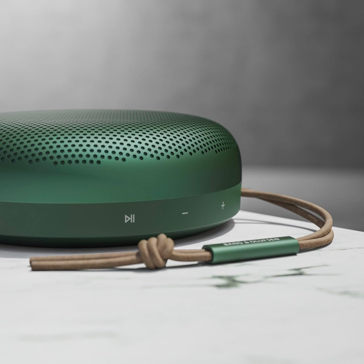 Bang & Olufsen Portable Speaker Beosound A1 2nd Green Bluetooth Wireless IP67 Certified Waterproof Dustproof Video Conference 18 Hours Playtime