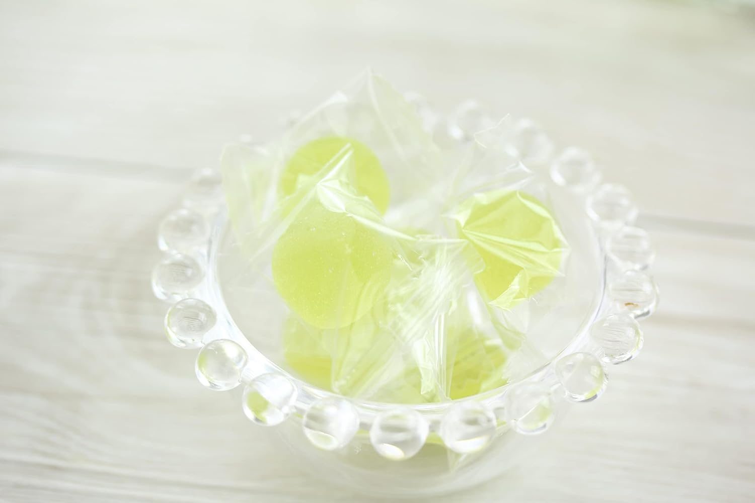 Shinshu Shine Muscat Gummy, 3.5 oz (100 g), Candy, Individually Wrapped, Gift, Souvenir, Sweet, Includes Cute Original Pocket Tissue