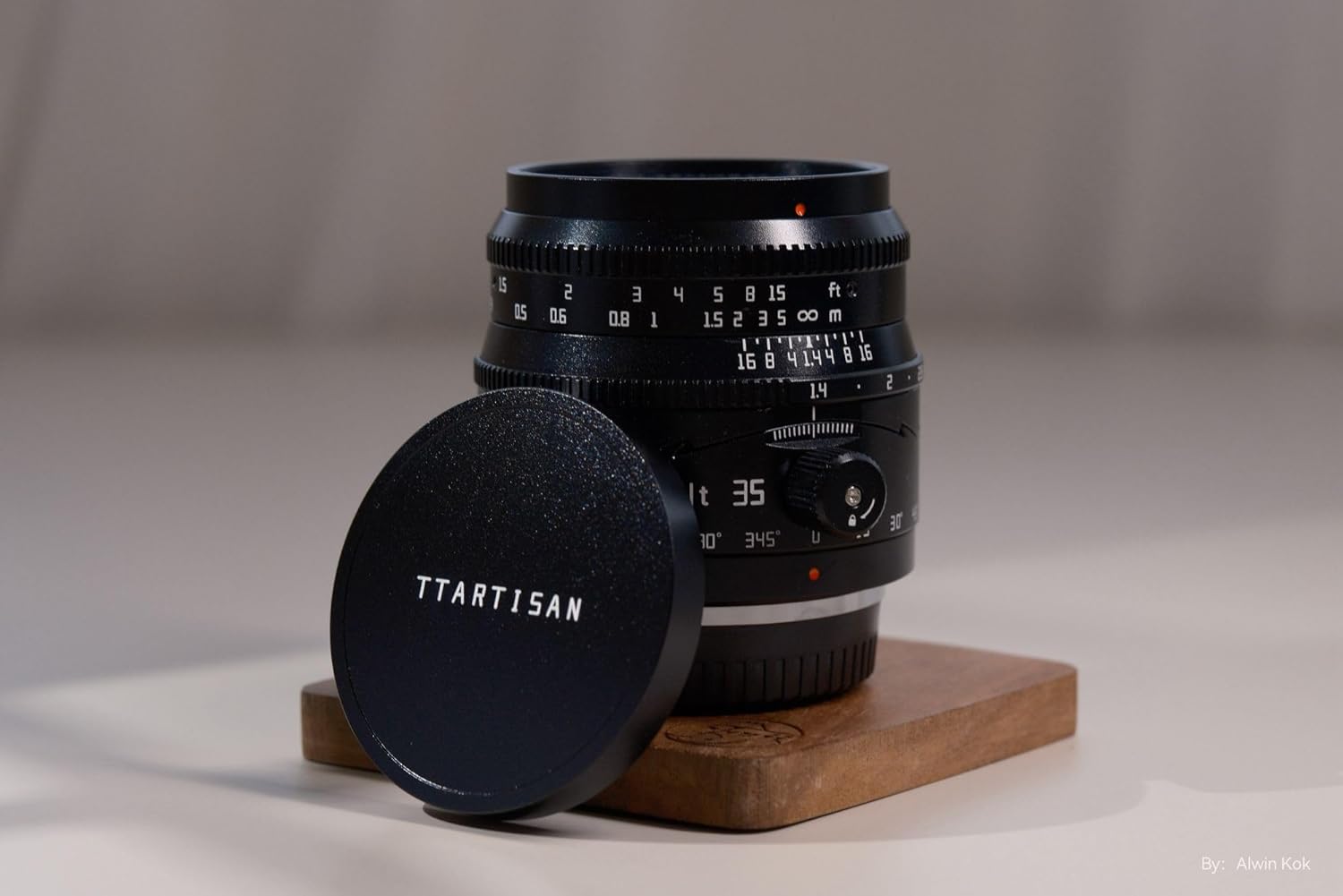 TTArtisan Tilt 35mm F1.4 RF Mount Tilt Lens Canon RF Compatible APS-C MF Lens Monofocal Tilt Large Diameter Replacement Lens Manual Focus Black Branded Optics
